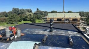 Bitumen dakbedekking nieuwbouw met isolatie