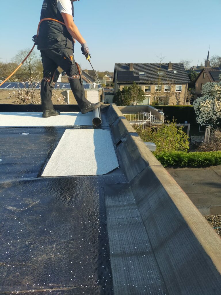 Dakrenovaties dakdekkersbedrijf Dakkerslad