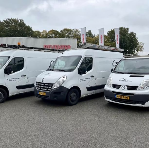 Bedrijfswagens van Dakkersland.nl B.V.