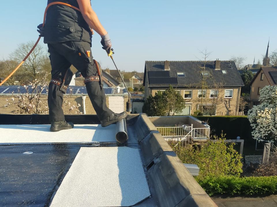 Dakdekkersbedrijf, gevestigd aan gevestigd aan Minervum in Breda